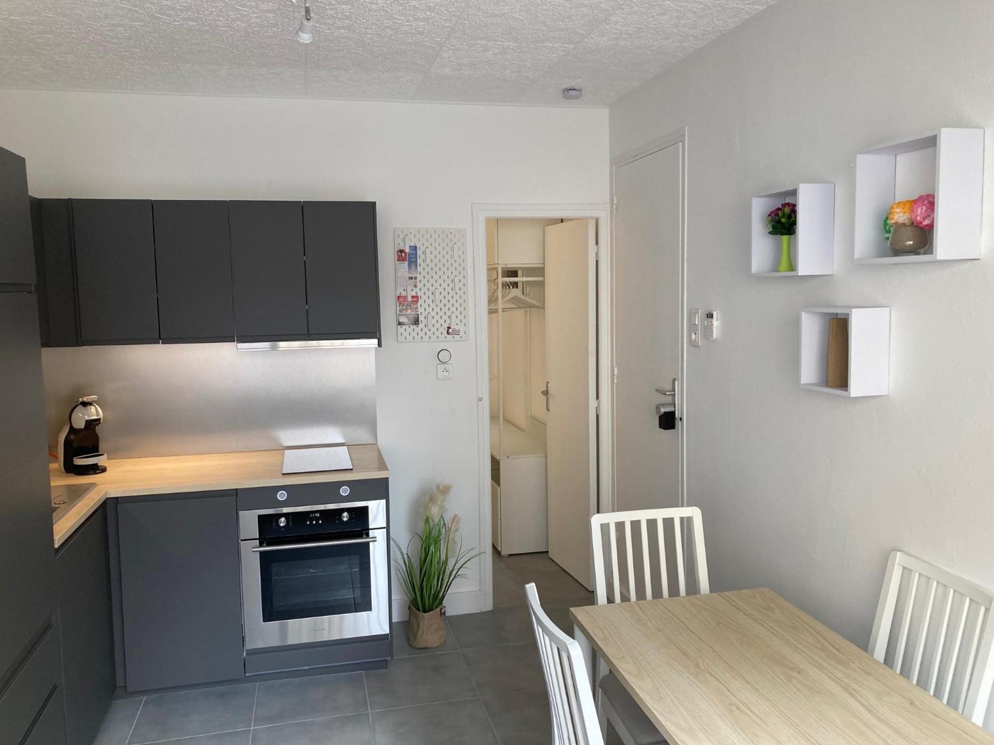 Appartement rénové en RDC au cœur du Grau du Roi Le Grau-du-Roi Esterno foto